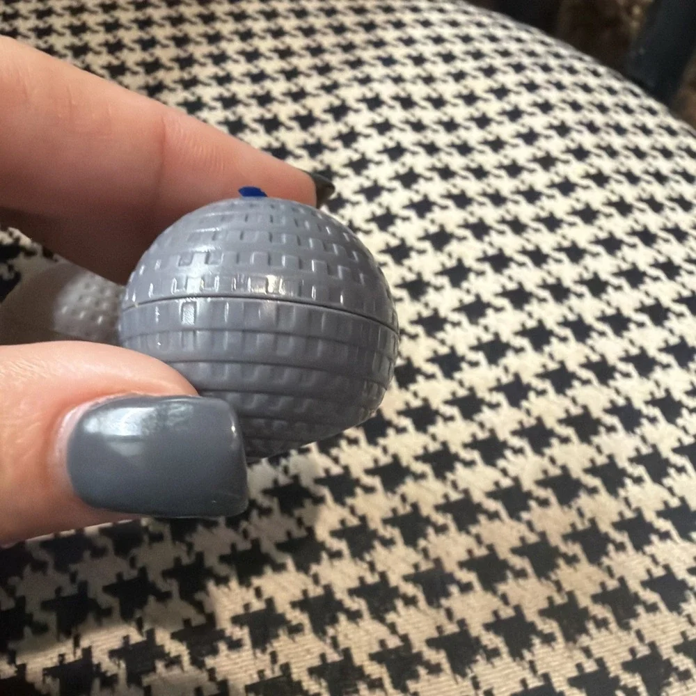 United Airlines Polaris 1st Class Plastic Globe Salt & Pepper Shaker